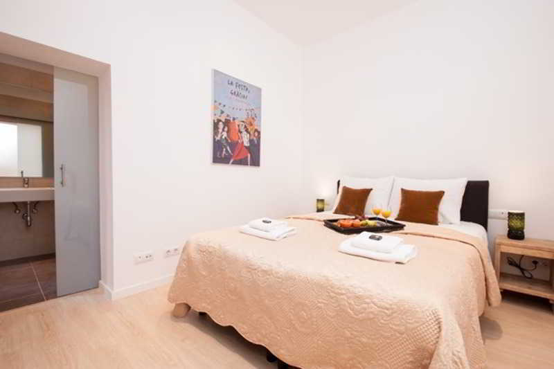 Short Stay Group Gracia Serviced Apartments Barcelona Exterior photo