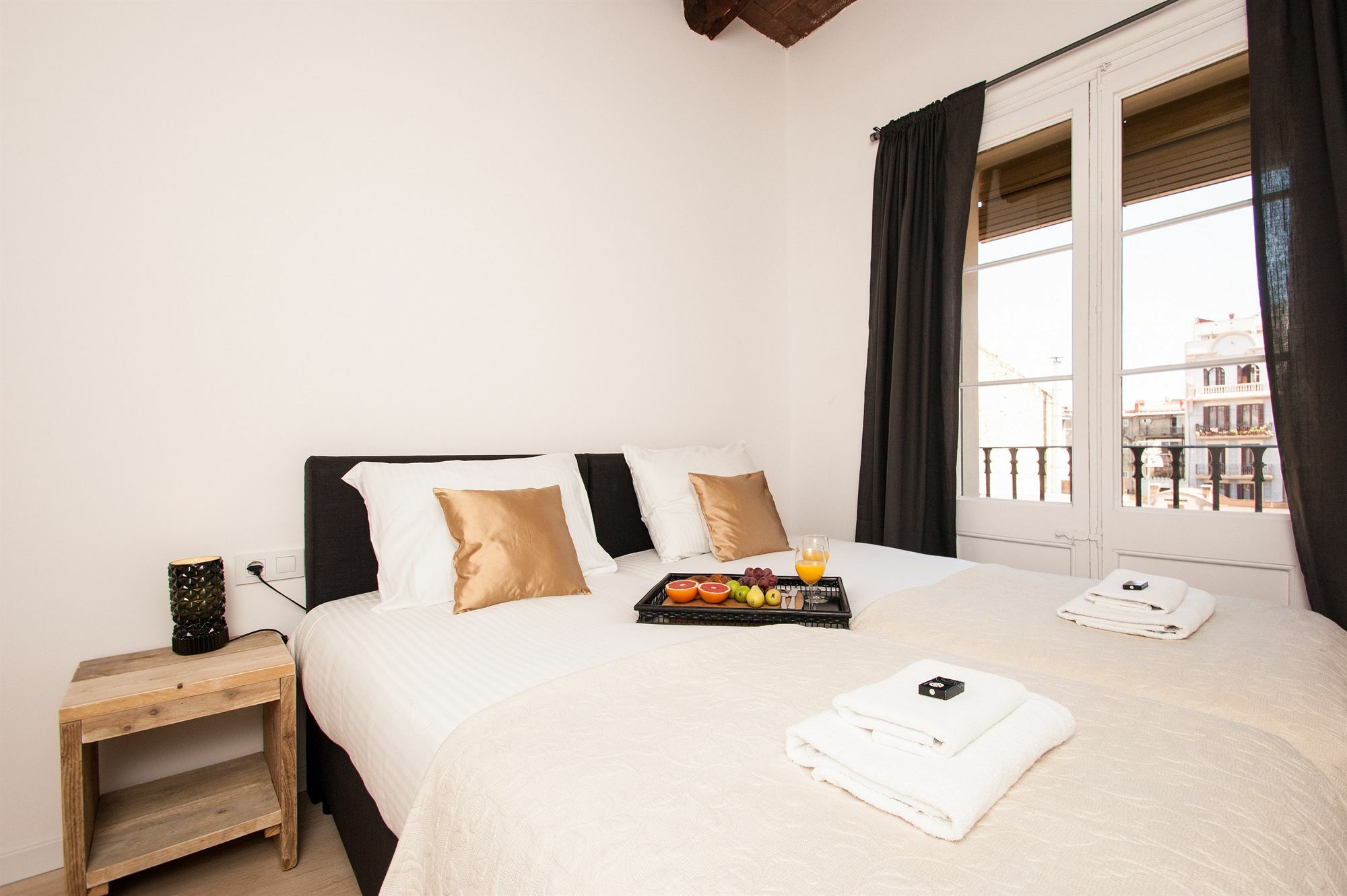 Short Stay Group Gracia Serviced Apartments Barcelona Exterior photo